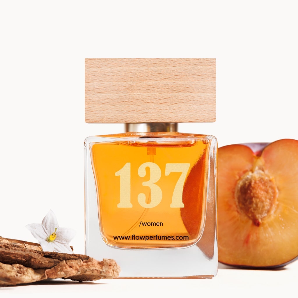 Zamiennik perfum Decadence Marc Jacobs – zmysłowa brzoskwinia, biała kwiatowość i drzewne akordy w uwodzicielskim wydaniu. Flow Perfumes Nr 137.