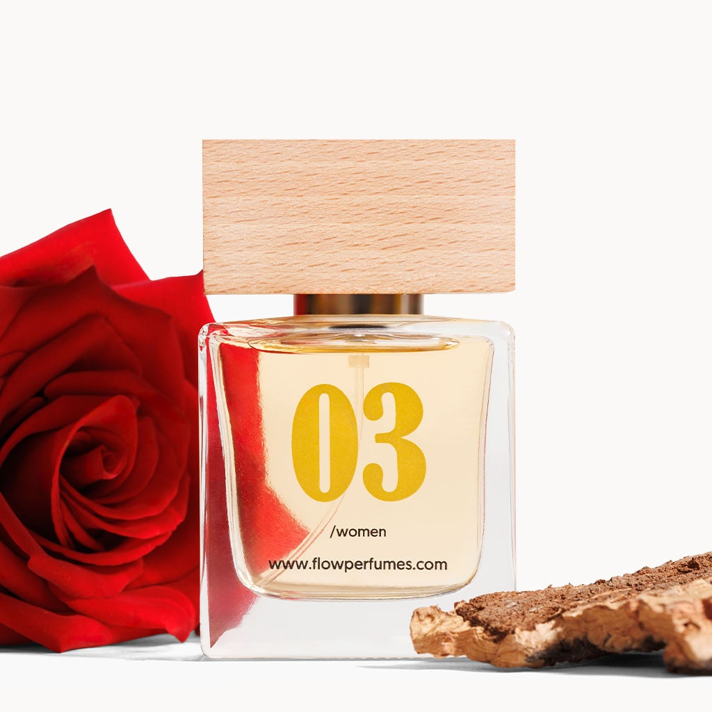 Zamiennik N°5 Chanel – elegancki zapach z czerwoną różą i nutą drewna, Flow Perfumes nr 03 dla kobiet.