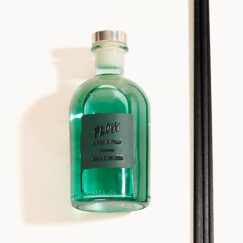 Spicy Woods – dyfuzor zapachowy z patyczkami | Flow Perfumes